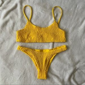 🌺 Shirred yellow Bikini
